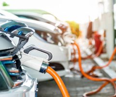 Comment activer et utiliser une carte de recharge électrique