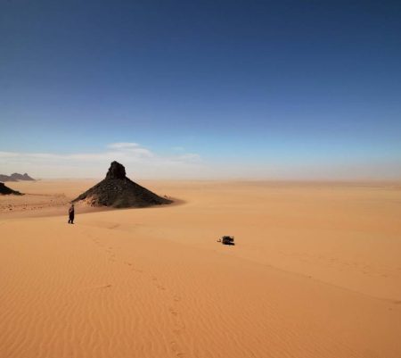 Voyage à sefar en algérie : entre cité troglodyte et peintures rupestres