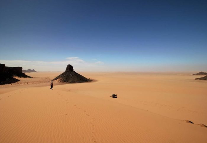 Voyage à sefar en algérie : entre cité troglodyte et peintures rupestres