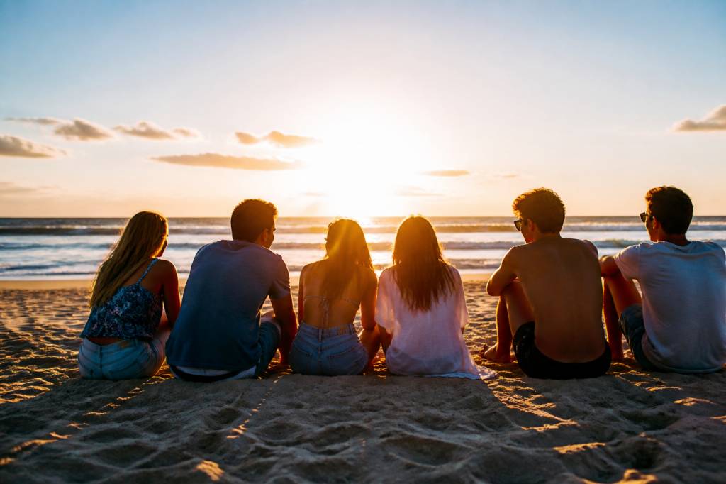 18 25 vacances : idées de séjours, destinations et bons plans pour partir entre amis