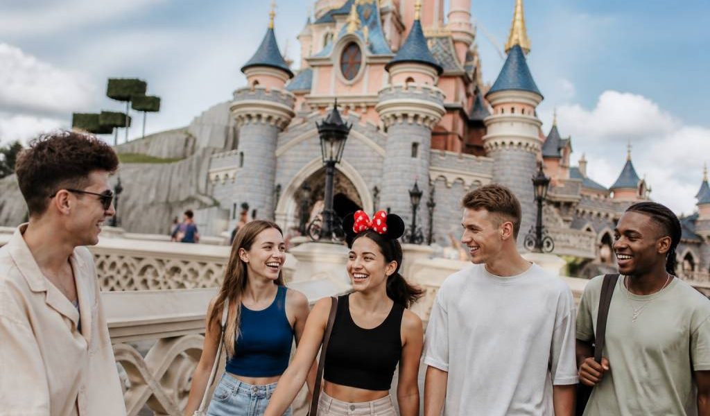 Départ 18 25 disney : comment organiser un séjour à Disneyland Paris