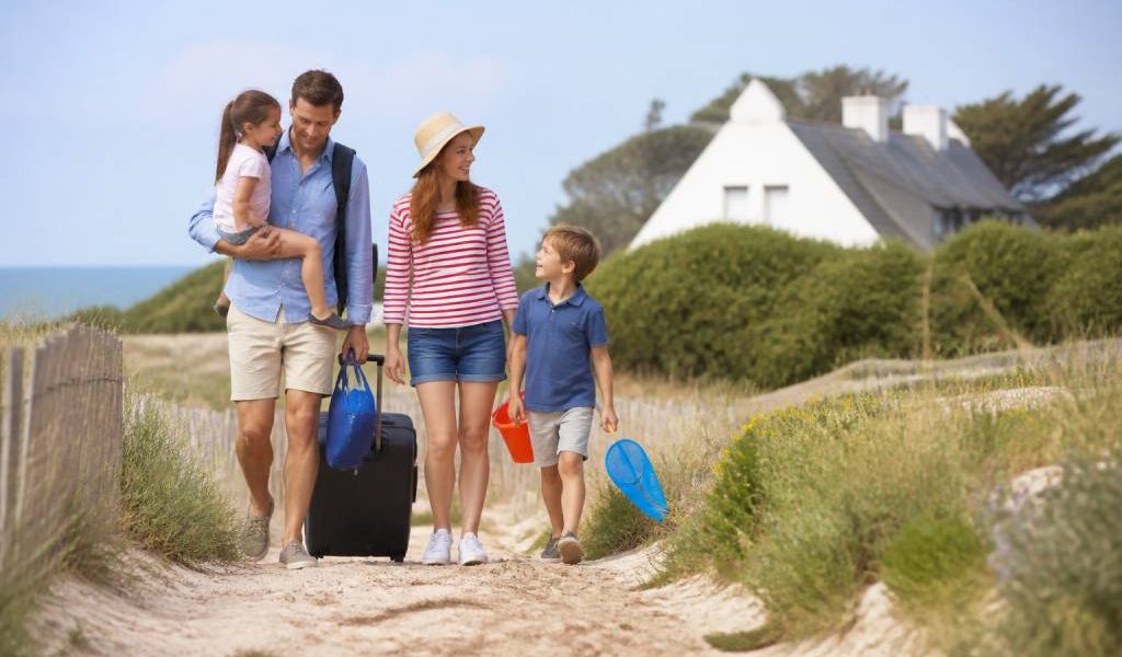 Aide vacances : guide complet des aides financières et conseils pratiques