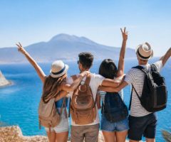 Jeune vacances : idées de destinations, activités et conseils pour un séjour réussi