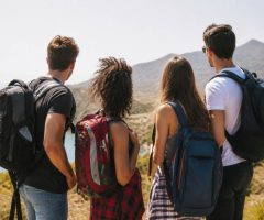 Départ 18 25 ancv : partir en voyage avec les bons plans et aides disponibles