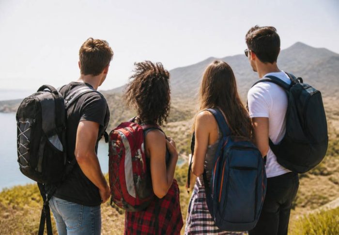 Départ 18 25 ancv : partir en voyage avec les bons plans et aides disponibles