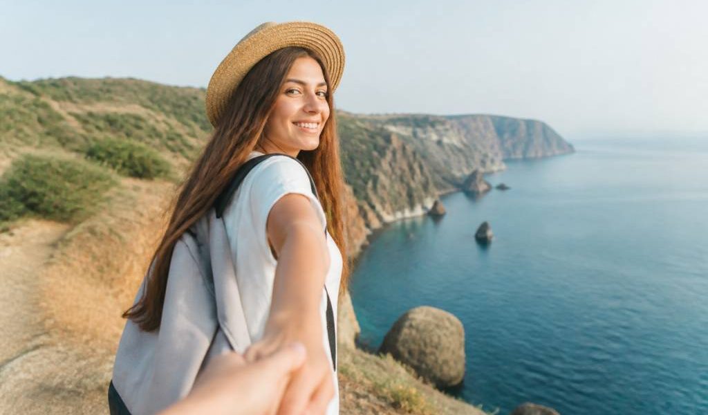 Aide de 200 euros pour les jeunes : comment en bénéficier en voyage ?