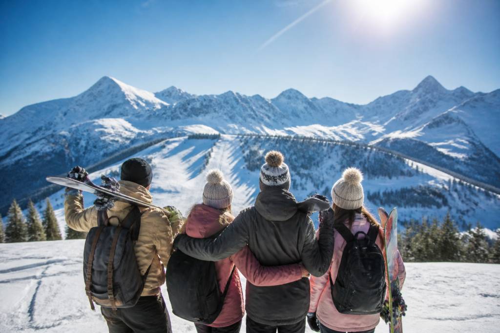 Départ 18 25 ski : destinations, conseils et bons plans pour un séjour réussi