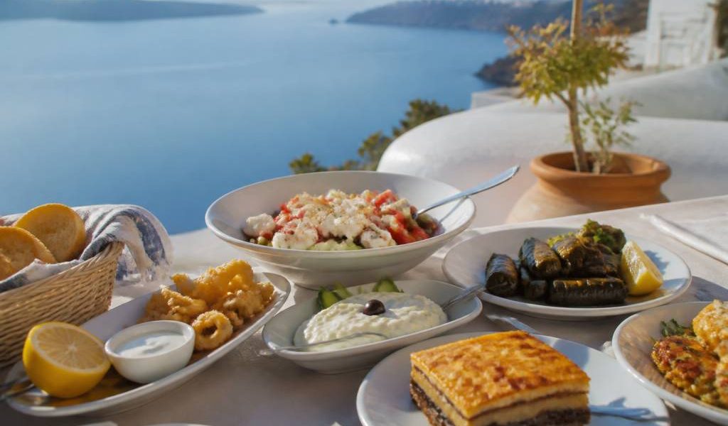 Aliments grecs : les spécialités incontournables à goûter en Grèce