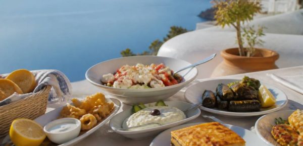 Aliments grecs : les spécialités incontournables à goûter en Grèce
