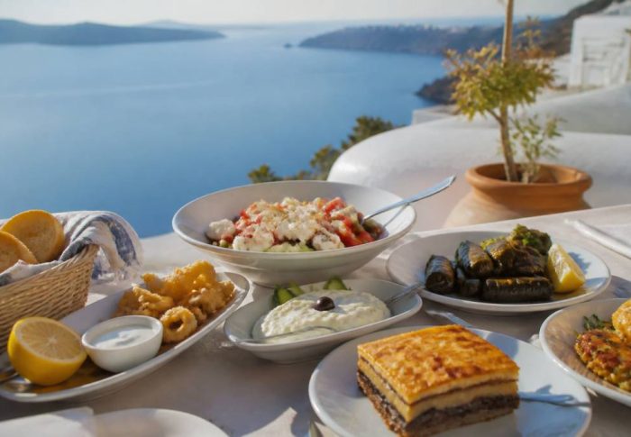 Aliments grecs : les spécialités incontournables à goûter en Grèce