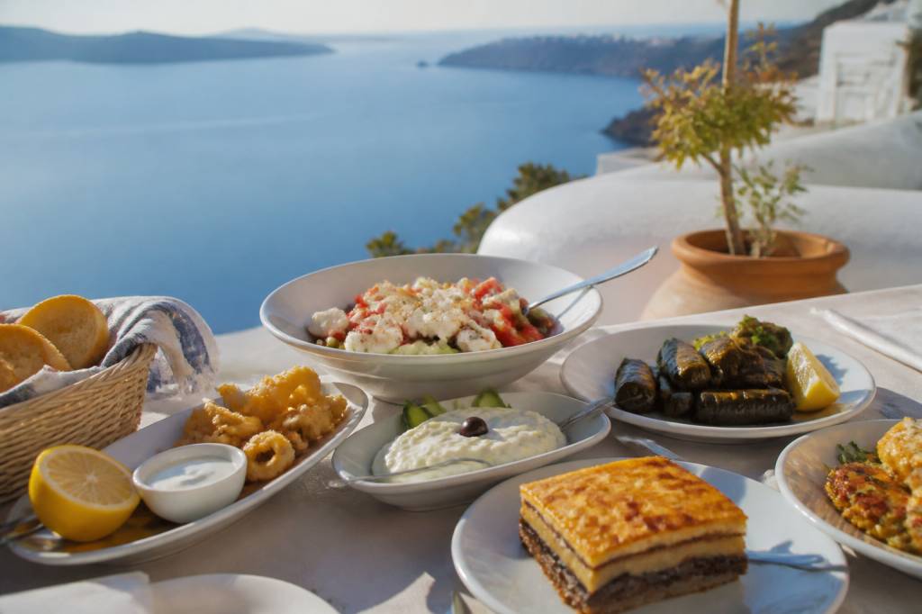 Aliments grecs : les spécialités incontournables à goûter en Grèce