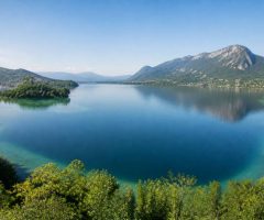 Beau lac en France : les plus beaux lacs à découvrir pour un voyage inoubliable
