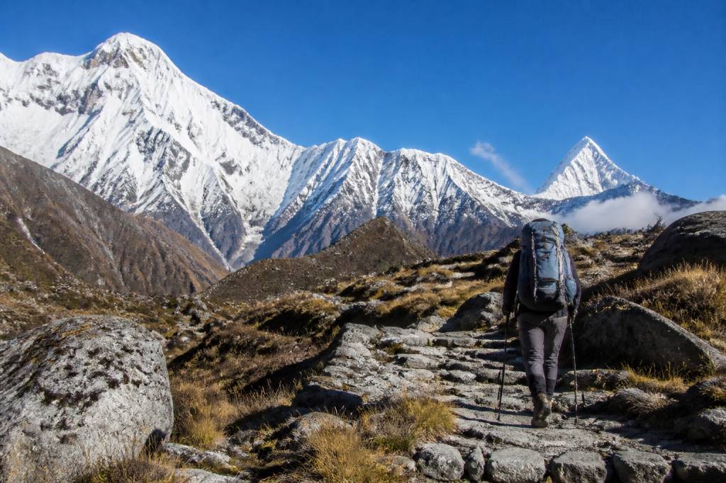 Annapurnas trekking : guide complet des itinéraires, hébergements et conseils de randonnée
