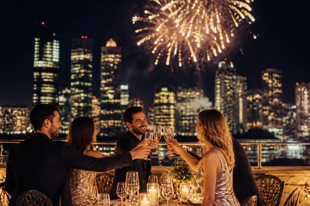 Idée soirée nouvel an : les meilleures inspirations pour célébrer le réveillon