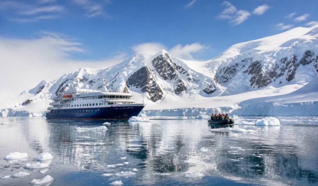Antarctique voyage prix : quel budget prévoir pour une expédition polaire ?