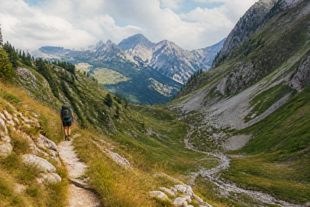 Albanie trekking : les meilleurs itinéraires et conseils pour explorer les Balkans