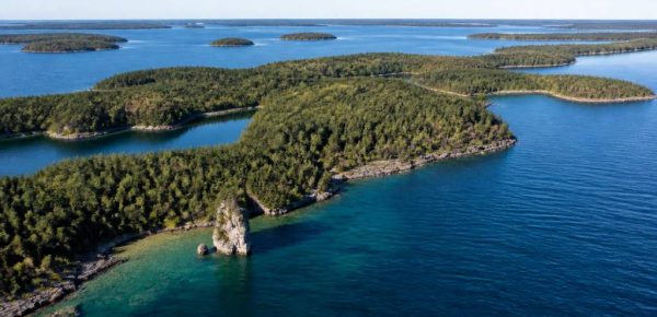 Île Manitoulin Ontario : guide complet pour découvrir la plus grande île d’eau douce au monde