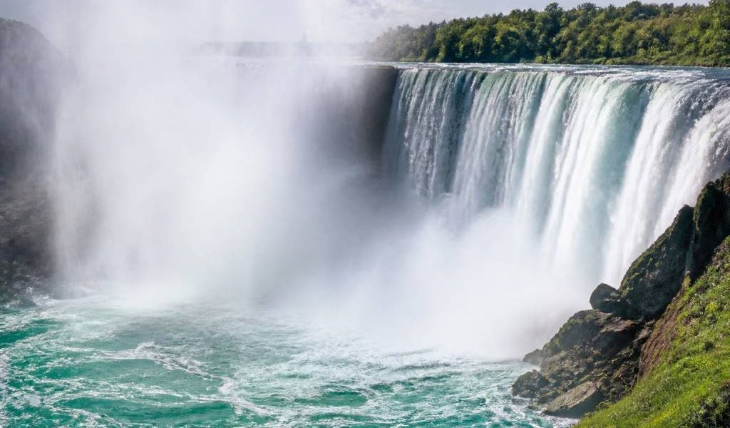 Les plus belles chutes d’eau du Canada à découvrir absolument
