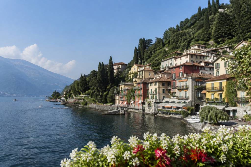 Lac de come ou lac de garde : quel lac choisir pour vos prochaines vacances ?