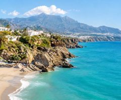 Andalousie mer : les plus belles plages et stations balnéaires à découvrir en Espagne
