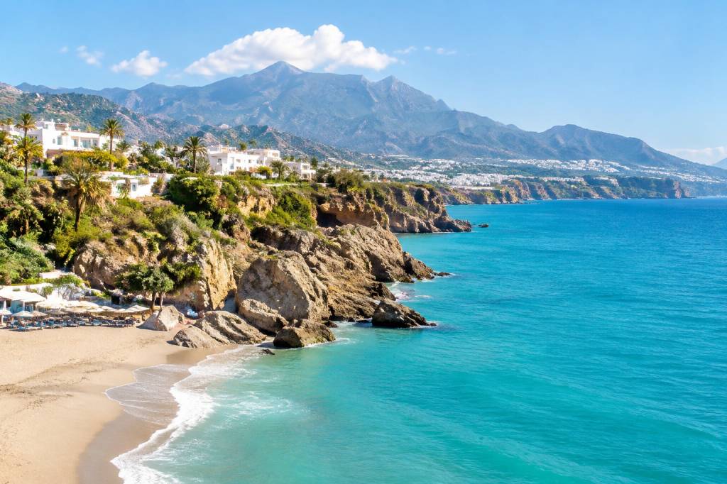 Andalousie mer : les plus belles plages et stations balnéaires à découvrir en Espagne