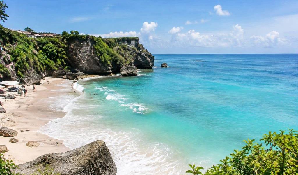 Bingin Beach, Bali, Indonésie : guide pratique pour découvrir cette plage paradisiaque