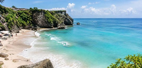 Bingin Beach, Bali, Indonésie : guide pratique pour découvrir cette plage paradisiaque