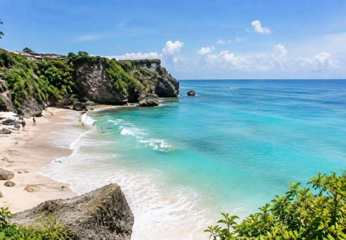 Bingin Beach, Bali, Indonésie : guide pratique pour découvrir cette plage paradisiaque