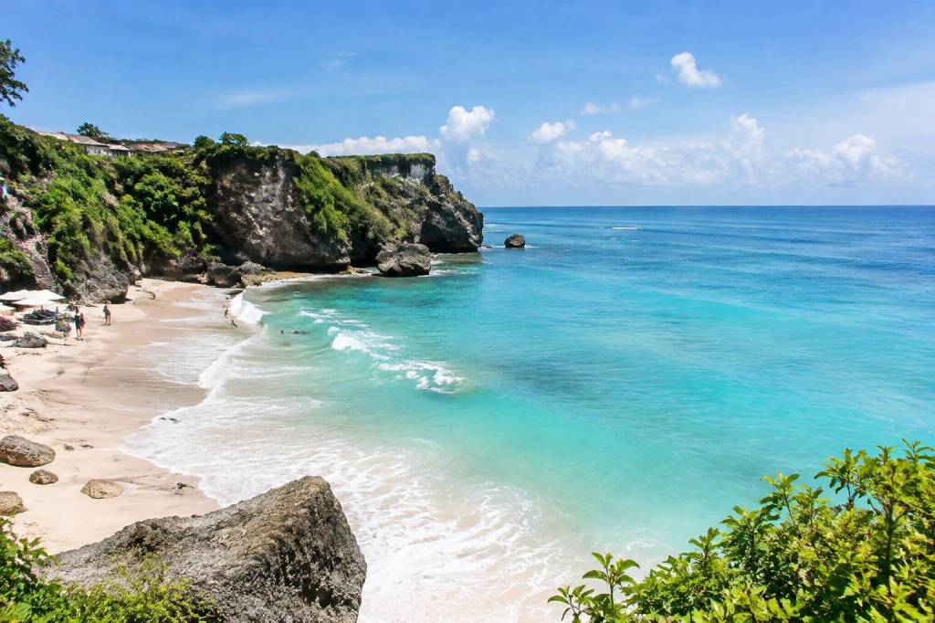 Bingin Beach, Bali, Indonésie : guide pratique pour découvrir cette plage paradisiaque